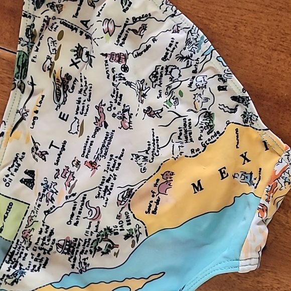 Bikini - Picture 3 of 4